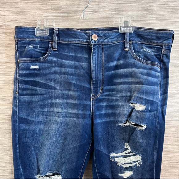 American Eagle Hi-Rise Jegging crop distressed jeans women's size 18 short - Picture 2 of 7